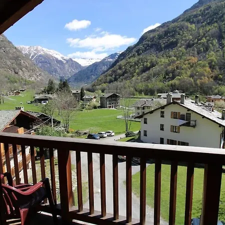 Anita Haus - Valle D'aosta Apartamento *